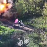Окупанти їхали встановлювати прапори рф та срср, проте «Азов» їх швидко «дерусифікував» та «декомунізував»