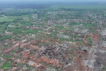 Світлини болю Вовчанська: захисники поділилися кадрами незламного, але глибоко зраненого форпосту
