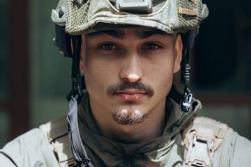 «Закрив очі і бив ножем — на руках кров, переді мною порізаний п****р»: «Малиш» про рукопашну сутичку з окупантом