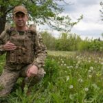 «Автомат врятував — осколок вибив зброю з рук»: «Відьмак» про те, як його «Васильок» полем «ганяв»