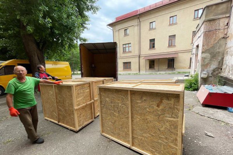 Миколаївські музеї готують експонати для зберігання на випадок екстреної евакуації.