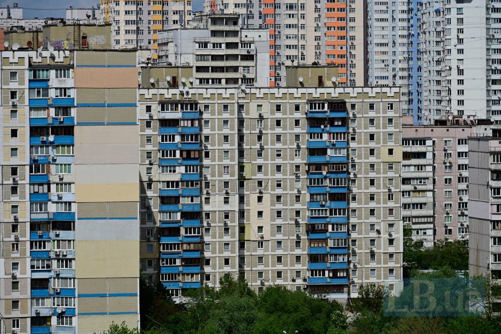 Багатоповерхівки на Позняках, Київ.