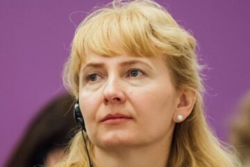 Омбудсменка просить органи управління не вимагати від педагогів розміщення фото й відеозвітів з дітьми