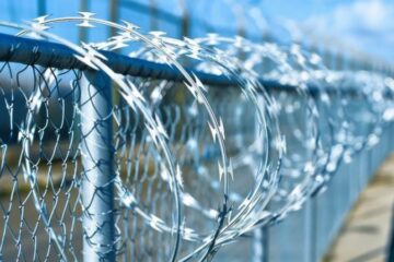 ​До 15 років ув’язнення засудили рецидивіста, який працював на РФ і коригував удари по Донеччині