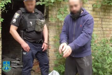 ​У Києві до довічного ув’язнення засудили іноземця, якого затримали за вбивство, а він зізнався ще в 10