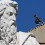 Обрання нового Папи: у Ватикані встановили комин над Сікстинською капелою