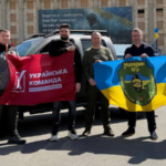 Десятикратний паралімпійський чемпіон Максим Крипак та “Українська команда” передали на передову позашляховик