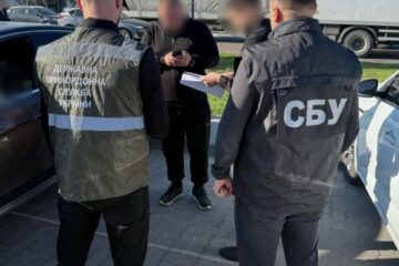На Львівщині викрили схему з контрабанди авто під виглядом “гуманітарки”