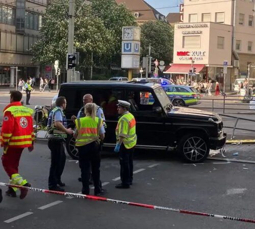У Штуттгарті автомобіль в’їхав у натовп
