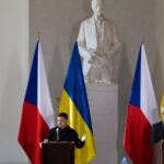 Зеленський: у 2025 році Україна може отримати від Чехії 1,8 млн снарядів