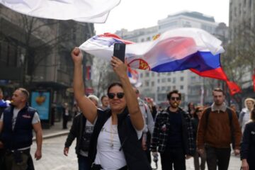 Сербські протестувальники тепер вимагають дострокових парламентських виборів