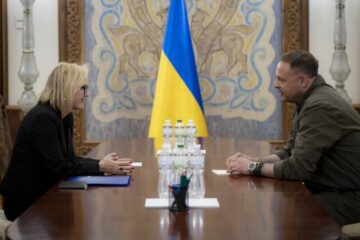 Єрмак зустрівся з тимчасовою керівницею американського посольства в Україні