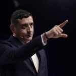 Лідер виборчих перегонів у Румунії хоче від України компенсації за допомогу