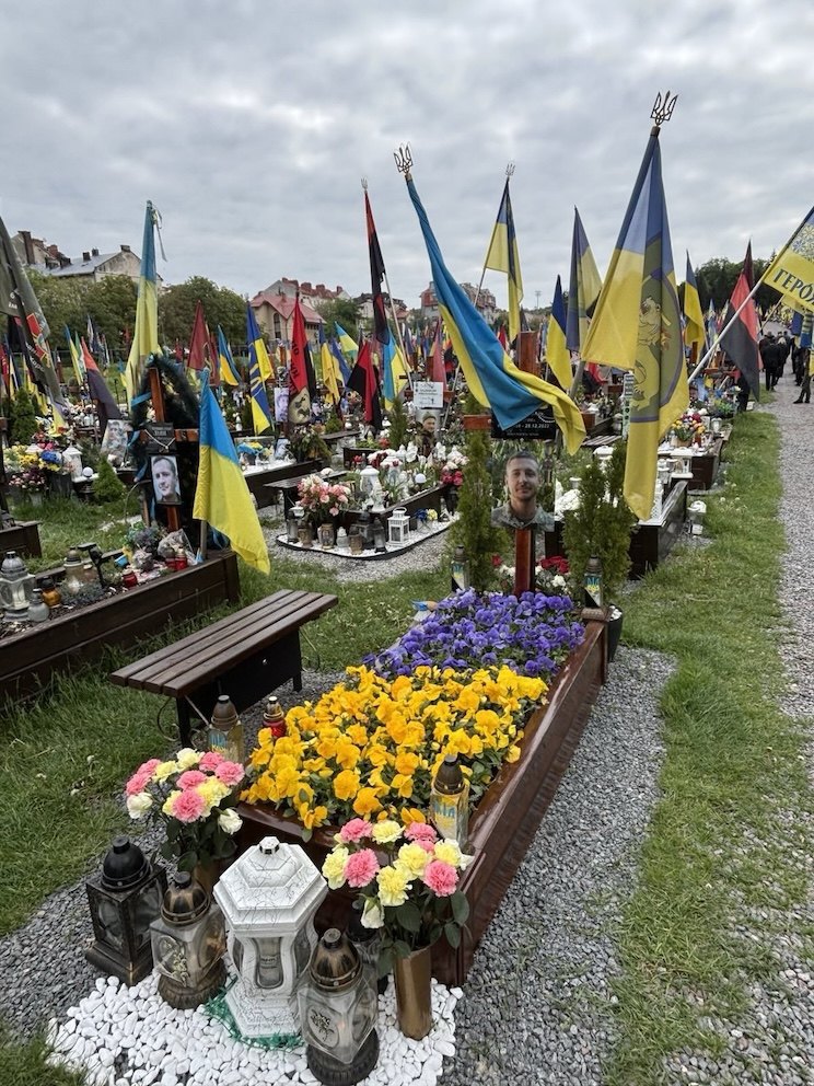 Міністри закордонних справ країн ЄС вшанували полеглих захисників України
