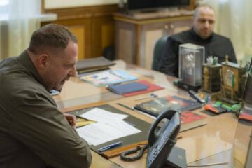 Єрмак обговорив із держсекретарем США і представниками адміністрації Трампа припинення вогню