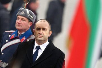 Президент Болгарії заявив, що Україна “приречена” не виграти у Росії
