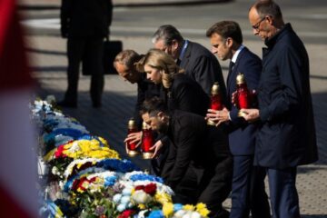 Подружжя Зеленських разом з європейськими партнерами вшанували пам’ять полеглих Героїв на Майдані Незалежності