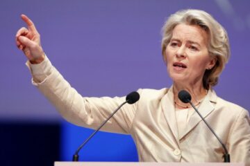 Президентка Єврокомісії підтримала 30-денне припинення вогню і введення за потреби жорстких санкцій проти РФ