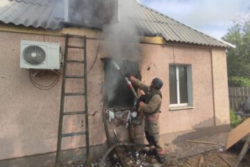 Внаслідок обстрілів Нікопольщини сьогодні літня жінка отримала поранення