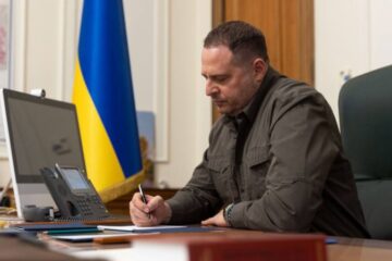 Єрмак відповів, чи готова Україна спілкуватися з кимось, окрім Путіна