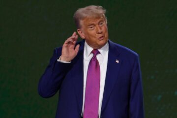 Трамп збирається зняти санкції із Сирії