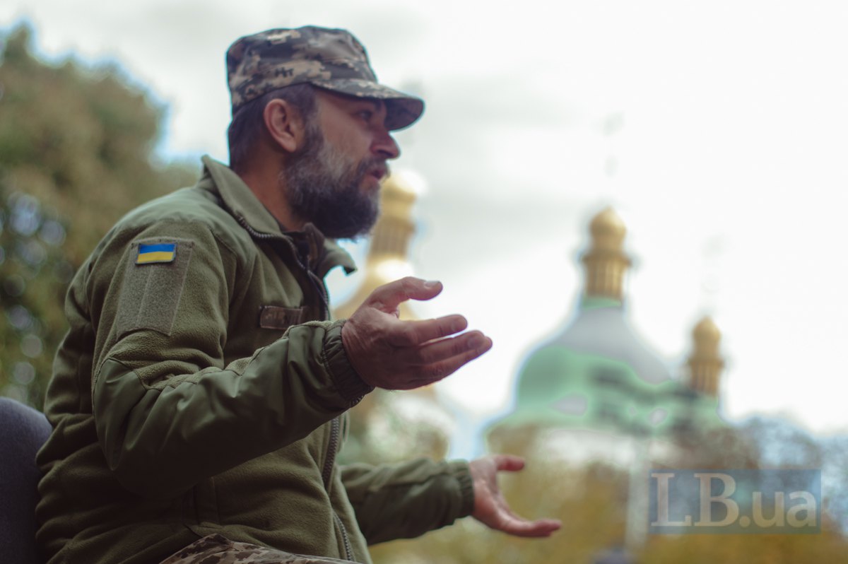 Максим Стрихар став капеланом у 2016 році, З повномасштабного вторгнення він офіційно служить у 241 бригаді ТрО<i>.</i>