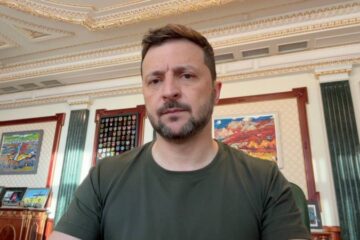 Зеленський: очікую, хто прибуде від Росії, і тоді буду визначати, які кроки варто робити Україні