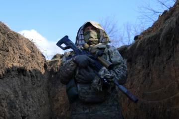 Снайпери на фронті опановують усю стрілецьку зброю, що стоїть на озброєнні Сил оборони та ворога