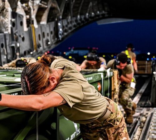 FT: з початку війни Україна виплатила постачальникам $770 млн авансом за зброю, яку так і не отримала