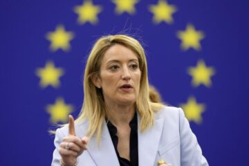 Китай зняв санкції з низки членів Європарламенту