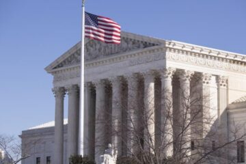 Верховний суд заборонив Трампу депортувати венесуельців за прискореною процедурою