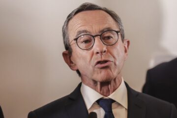 Міністр внутрішніх справ Франції очолить головну консервативну партію країни