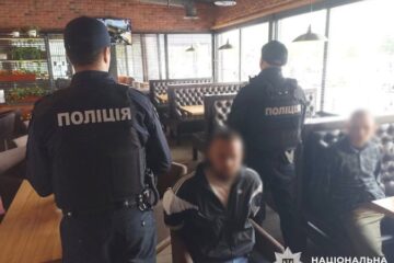 Стріляли з авто на ходу: поліція затримала підозрюваних у вчиненні стрілянини в Києві