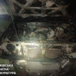 У Харкові школярка спалила два авто військових
