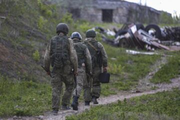 Ще троє зрадників, які воювали на боці РФ проти України, отримали тюремні строки, СБУ