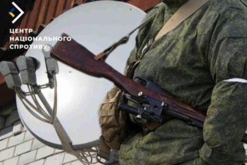 На ТОТ Херсонщини росіяни вручали чоловікам повістки у чергах за гуманітарною допомогою
