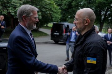 Шмигаль і Фіала домовилися про співпрацю у підготовці українських пілотів F-16