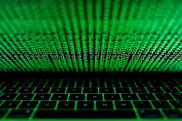 Британія звинуватила хакерів російського ГРУ в атаках на прикордонні камери нагляду, щоб шпигувати за допомогою Україні