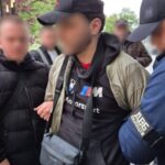 У Києві власник барбершопу допомагав клієнтам тікати від мобілізації за кордон