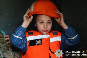 “Білі янголи” евакуювали з-під обстрілів на Донеччині родину з трьома дітьми