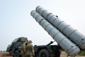 Росіяни атакують Київ балістикою та БПЛА (доповнюється)