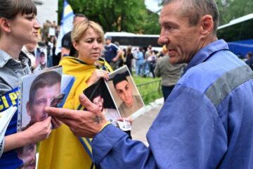 Обмін надії: «Міша живий! Мій Міша живий!»