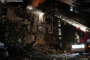 У Миколаєві ворожий “Шахед” влучив у житловий будинок, є загиблий
