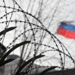 ​У Швеції на посольство Росії з дрона скинули банку з фарбою
