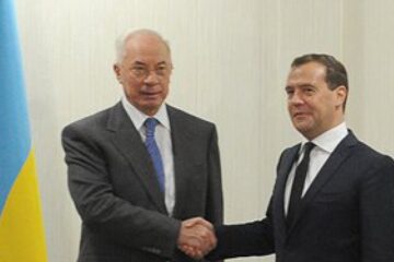 Микола Азаров став академіком в Росії з нульовим індексом Хірша
