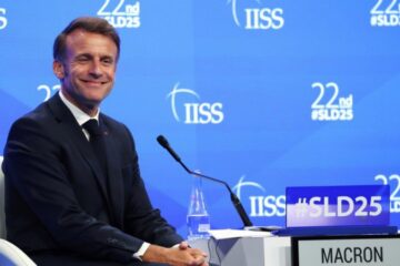 Макрон: Європа втратить довіру, якщо не припинить війну в Україні