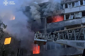 Росіяни вдарили балістикою і дронами по Києву: є жертви й постраждалі (доповнено)