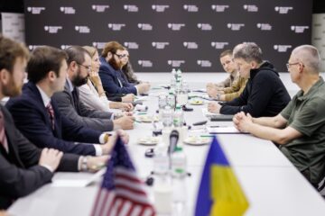 Представники Міноборони зустрілись з делегацією працівників апаратів конгресменів США