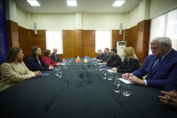 Боротьба проти російських гібридних загроз і енергетична безпека: Володимир Зеленський зустрівся з Маєю Санду