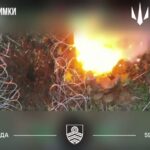 Невдаха дня — у загарбника, який заплутався у колючому дроті, спалахнув «центр прийняття рішень»